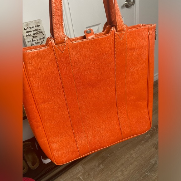 MCM Handbag - Picture 4 of 16